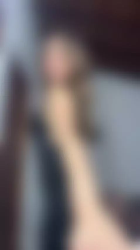 Do you like my black dress? by emyliesander