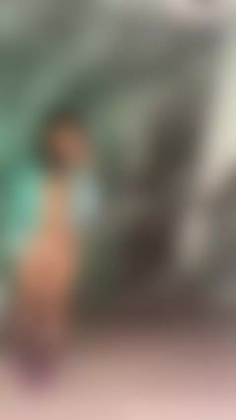 I'm a sweet girl by emyliesander