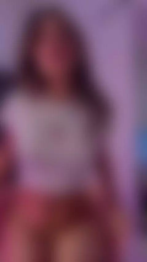 A beautiful model (♥‿♥) by emyliesander