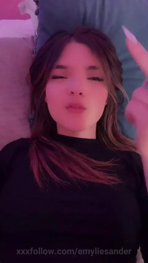 🍬 Cute energy always on 💕🌷 by emyliesander