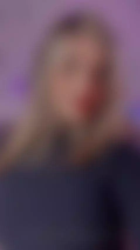 kiss me!!! 🫣💋 by emyliesander