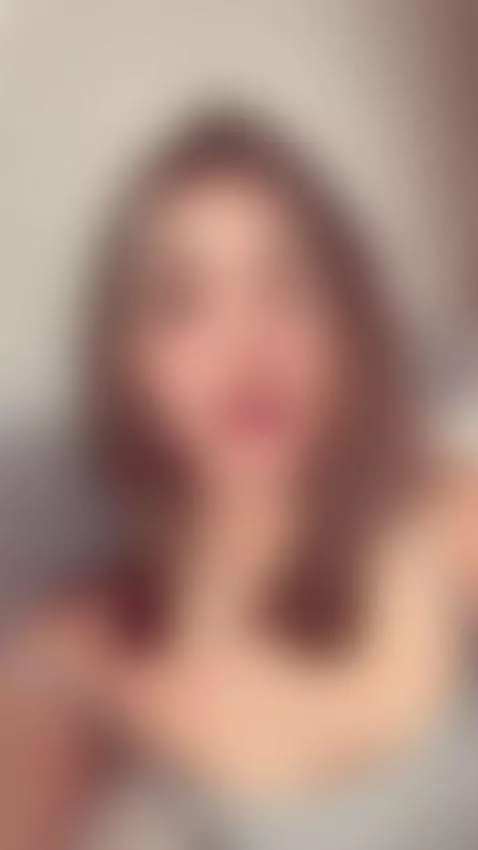 Lovely Emy🌺 by emyliesander