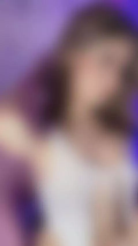 Opss...👀 by emyliesander