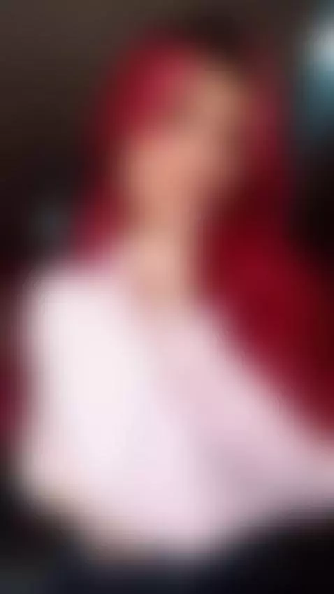 Shhh!! showing my tits to my neighbor by emyliesander