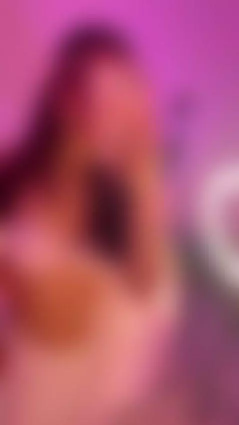 Will it be a night of scares or better of a squirt? by emyliesander