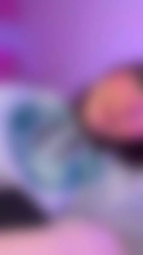 Touch my whole body by emyliesander