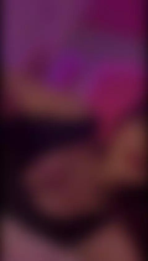 Give me a kisses wherever you want by emyliesander