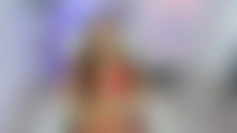 Hi, i love red, you? 😝😈 by laura-sofia1