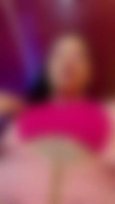 I'm online!! come and enjoy a good day with me by hanna-moore1