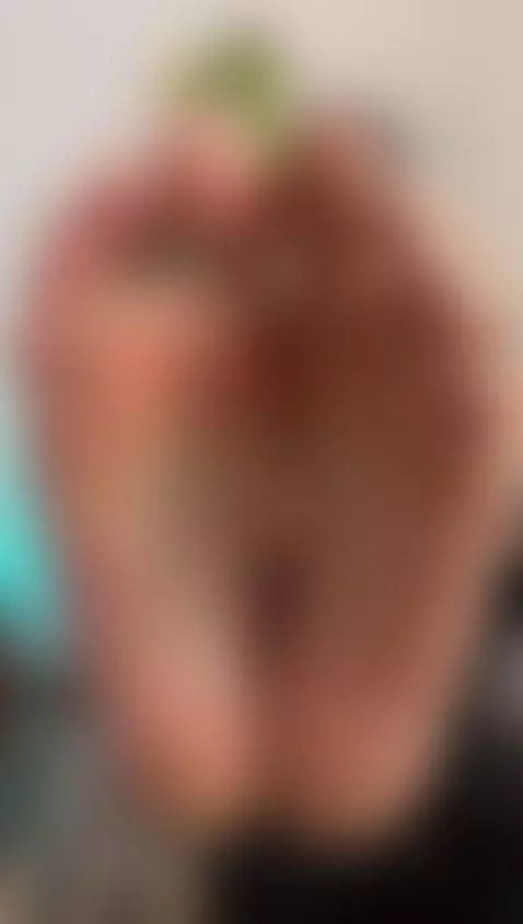 feet job? by hanna-moore1