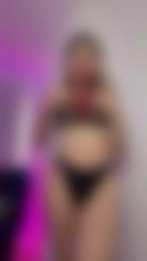 I let temptation take over… and this is what happened 💋 wann... by emilly-smith-1