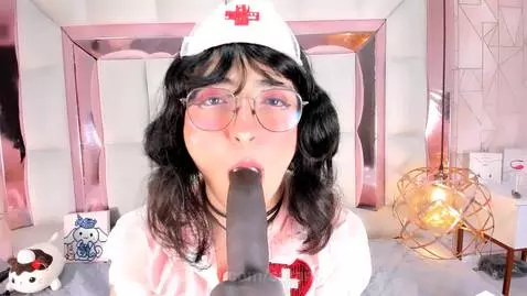 I like to suck all your delicious cock  🍆🍆💦💦🥵 by saramartini19