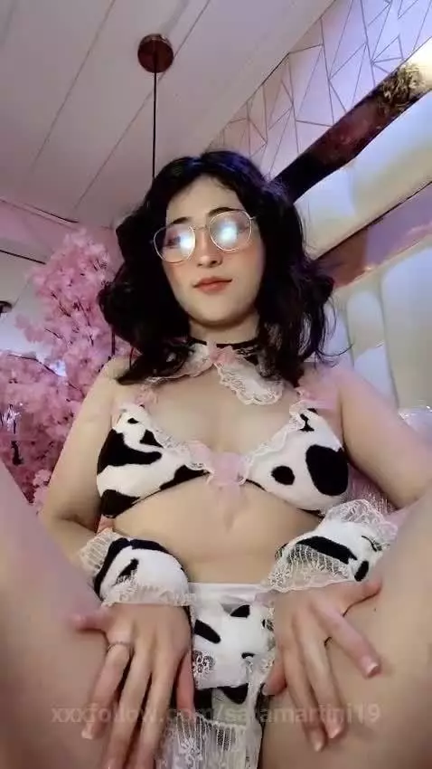 Give me a tip and I'll follow exactly what you want 🥵 by saramartini19