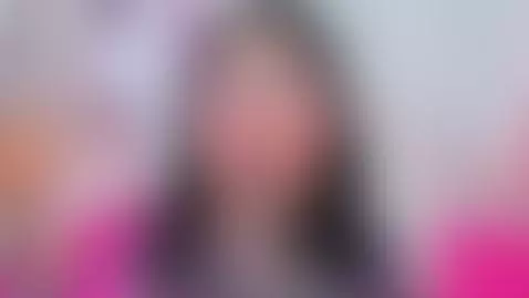 I want to taste the tip of your delicious cock  🥵 by saramartini19