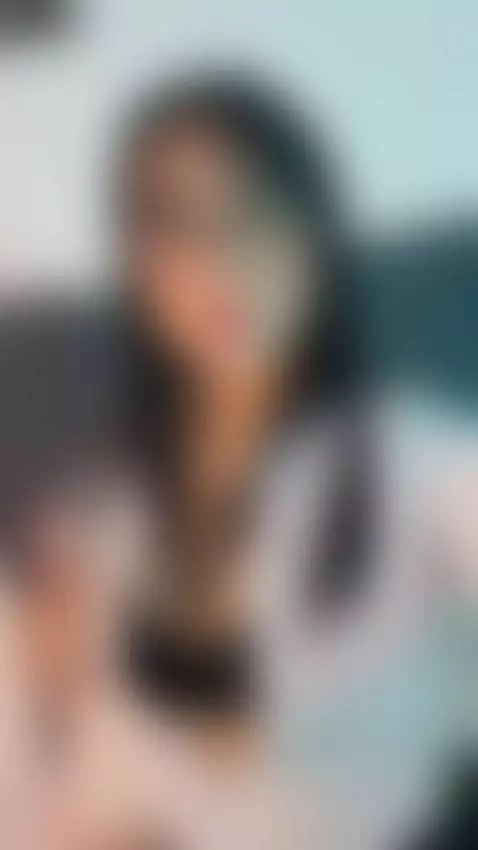 Your favorite secretary wait for you love 🤤❤️ by ximena-gh