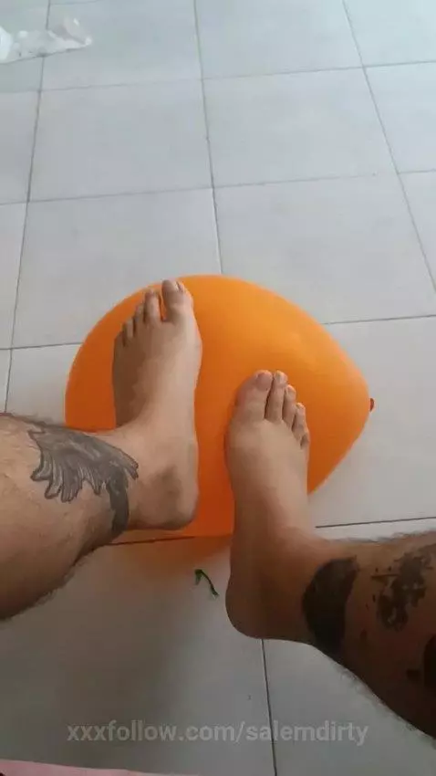 ballon and feet for you  🎈 by salemdirty