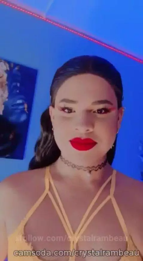 hi guys by crystalrambeau