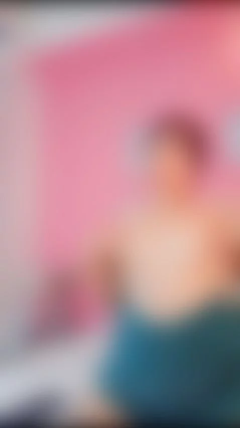 Honey come have some fun with my nipples 🍒💋🔥 by valkiria-moore