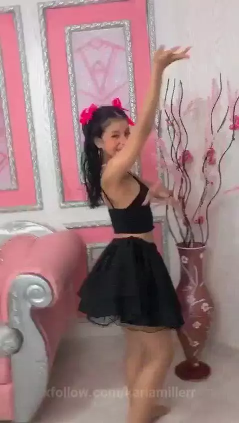 Happy day, come and have fun with me and let's reach the ecs... by karlamillerr