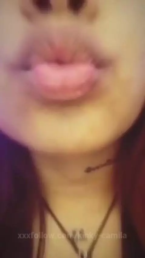 Which of my lips would you kiss? 💕 by kinky-camila