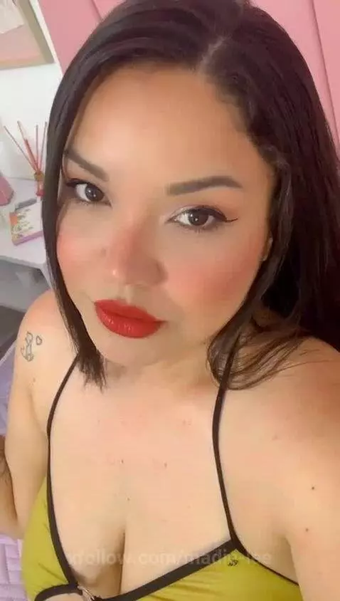 TREAT ME LIKE YOUR FAVORITE SUBMISSION by madie-lee