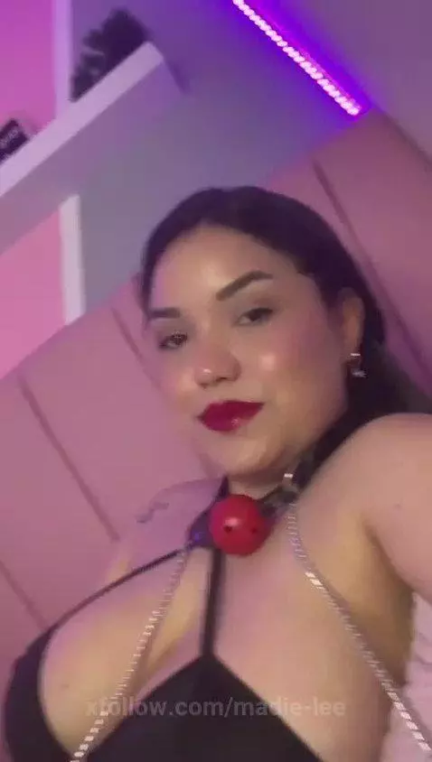 LET'S MAKE A MESS TOGETHER AND TELL ME WHAT MY SWEET GIANT T... by madie-lee