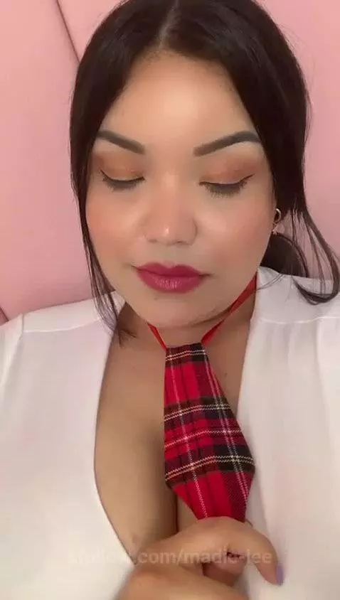 THIS CUTE SCHOOLGIRL IS READY TO SUCK YOUR COCK AND RIDE by madie-lee