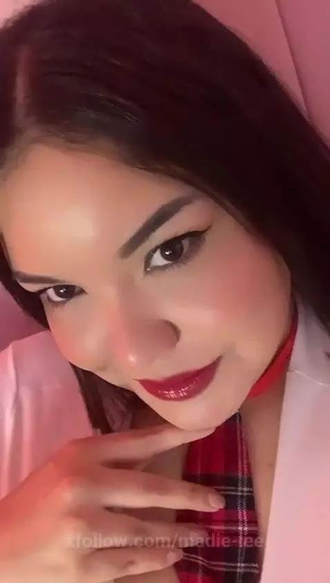 KISS ME NON-STOP UNTIL YOU GET TO MY PUSSY THIRSTY WITH A LO... by madie-lee