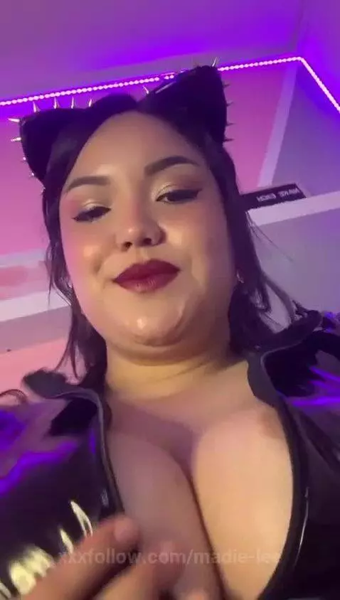 LET THIS CAT SUCK ALL YOUR HOT MILK by madie-lee