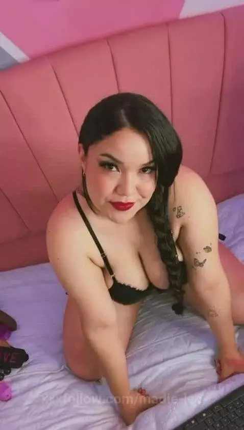 COME WANT MY WHOLE BODY AND FILL ME WITH ALL YOUR HOT MILK by madie-lee