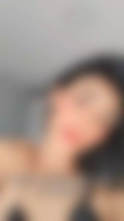 Hello 🫣 by estefadge