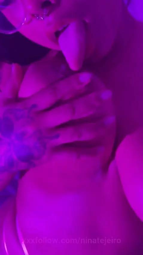 Licker nipples ♥ by ninatejeiro