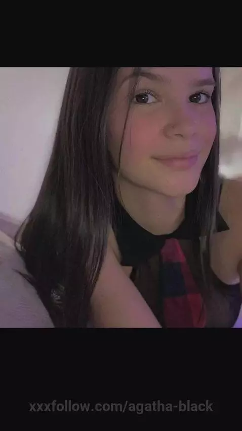 Same girl, different moods 🥵🖤 by agatha-black