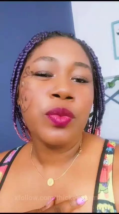 I love when you kiss me and make me yours 💋🔥🥵 by thickebonymilf