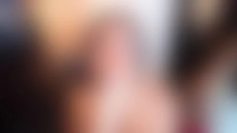 Fuck my throat 💋 by elliemoret