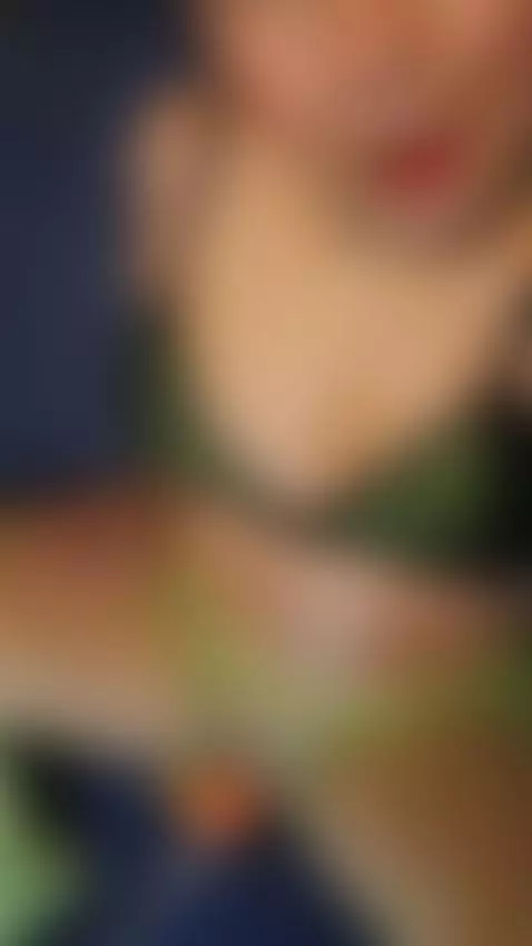 latina, milf, amateur by elliemoret