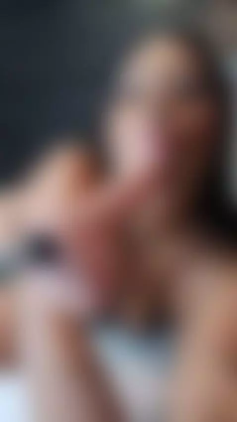 hey, come feel the best blowjob 🍆 by elliemoret