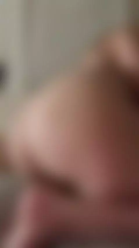 my fat ass loves being oiled up 💦 by aayelexie