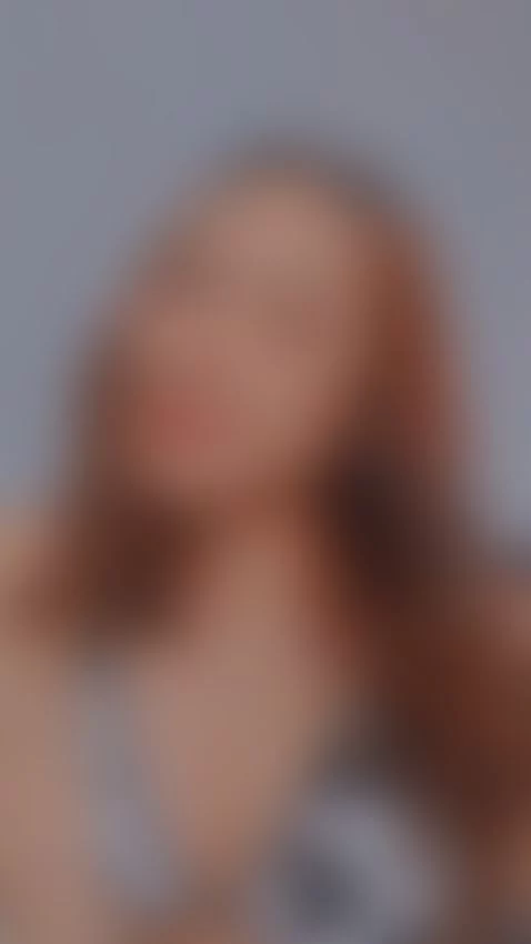 Holi 🍑😍 by sophyparker