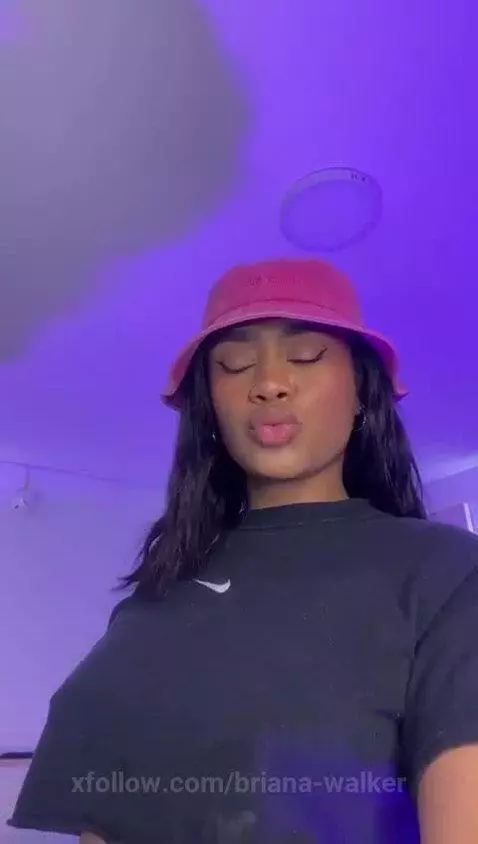 -HELLO- by briana-walker