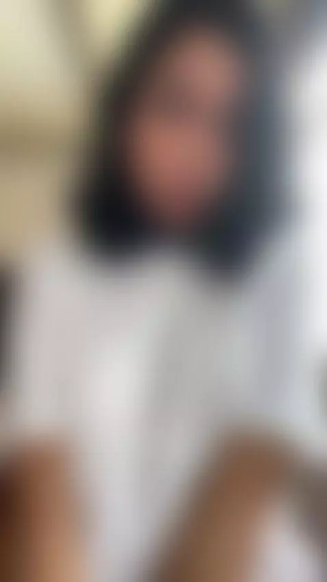 Hey, come here and I'll tell you something in your ear🤭 by cherryxoxo9