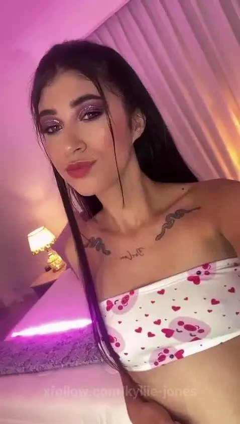 LIVE NOW! Do u wanna fun? by kyliie-jones