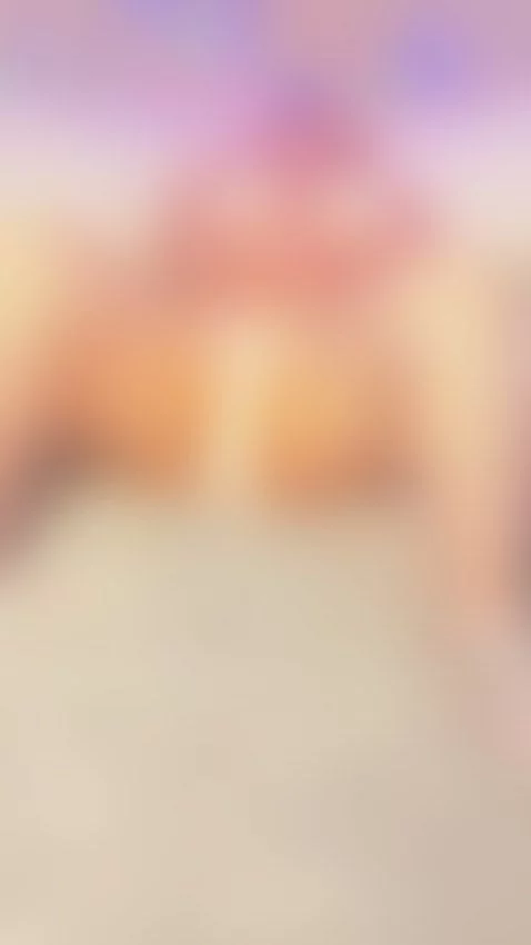 Anyone up for a mid day snack? Subscribe to my onlyfans for ... by lindsey-mae