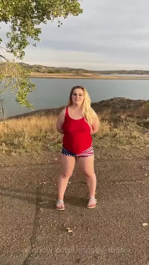 I’m waiting for you!! 😉 by lindsey-mae