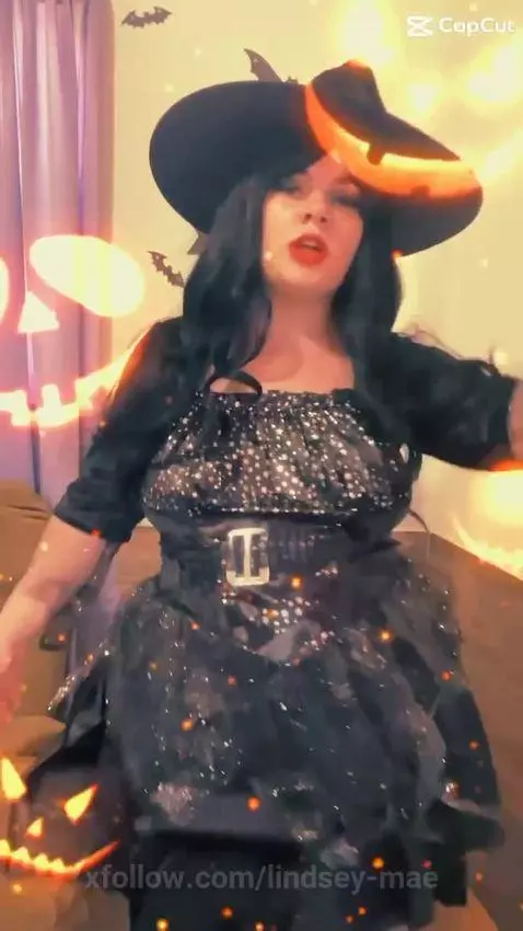 Happy Halloween! 💋 by lindsey-mae