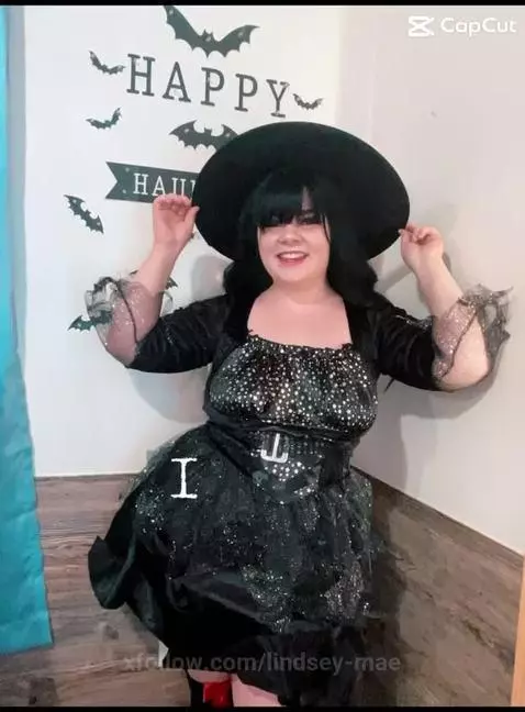 Let me tell you your fortune 🔮 by lindsey-mae