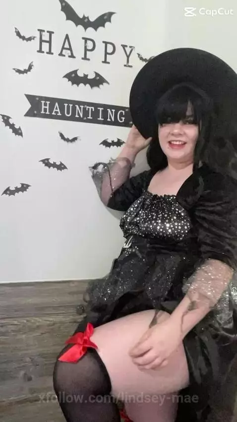 Do you like those red bows 😉 by lindsey-mae