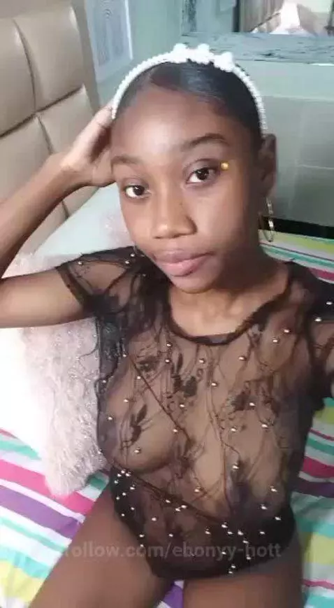 Do you like beautiful brunettes? by ebonyy-hott