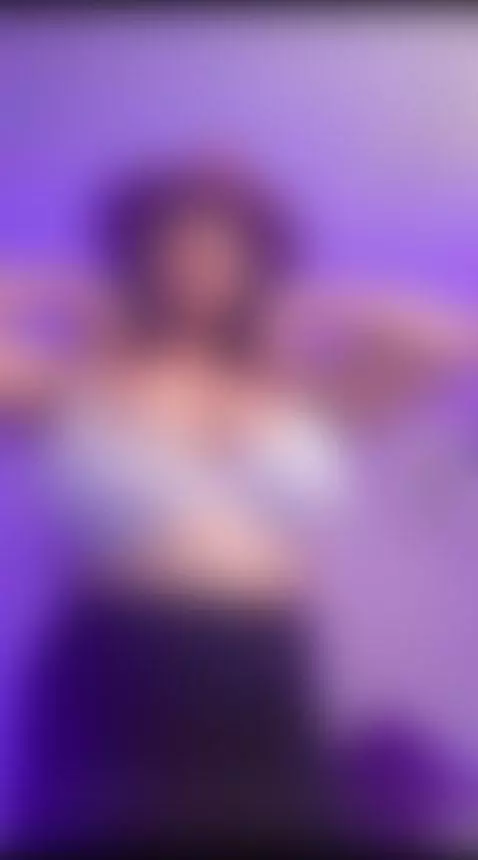 sexy big woman full of passion by hornywilliams