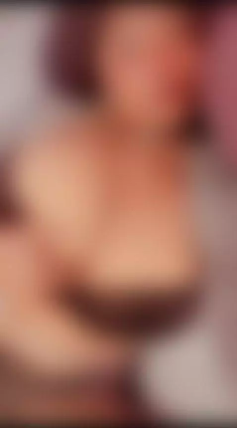 juicy hot brunette by hornywilliams